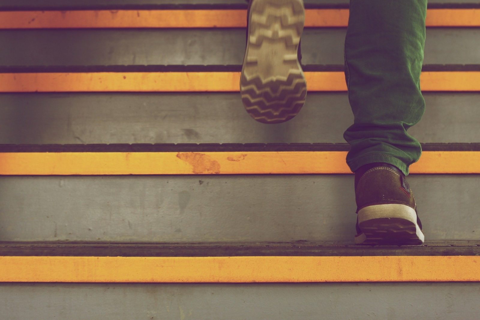 steps-388914_1920